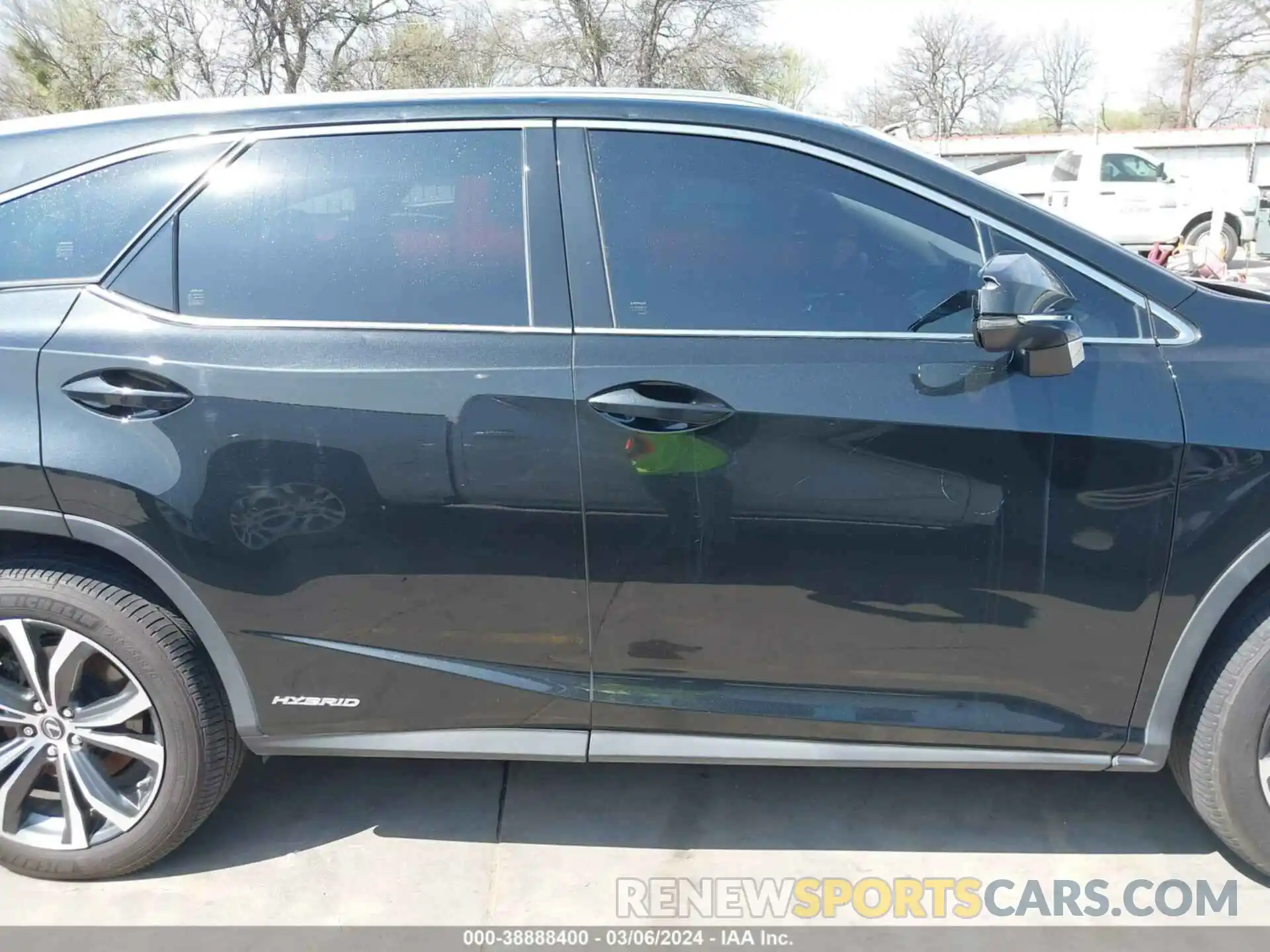 13 Фотография поврежденного автомобиля JTJHGKFA1L2015560 LEXUS RX 450HL 2020