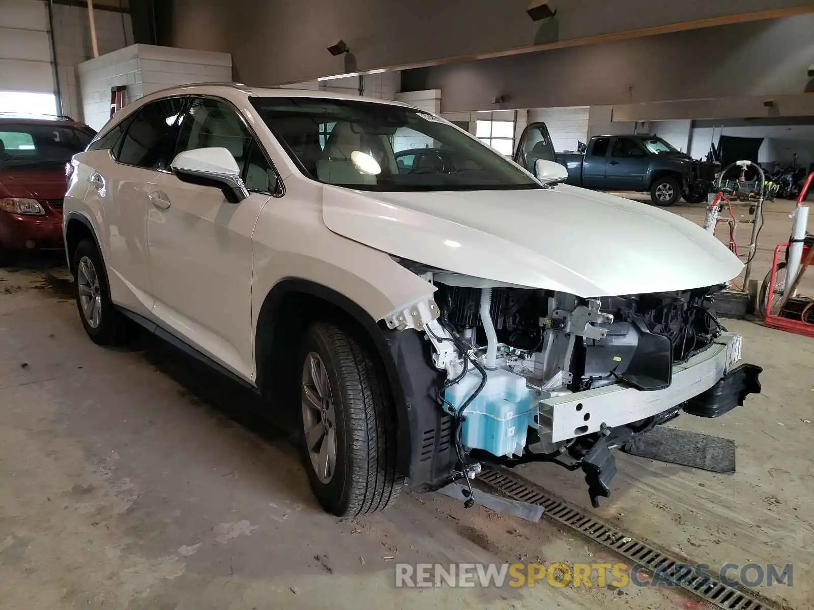 1 Фотография поврежденного автомобиля 2T2BZMCA1KC190468 LEXUS RX350 2019