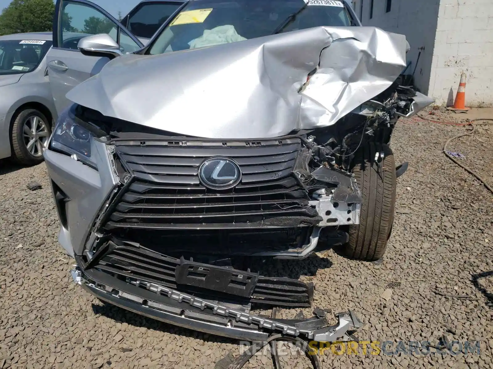 7 Фотография поврежденного автомобиля 2T2BZMCA2KC210341 LEXUS RX350 2019