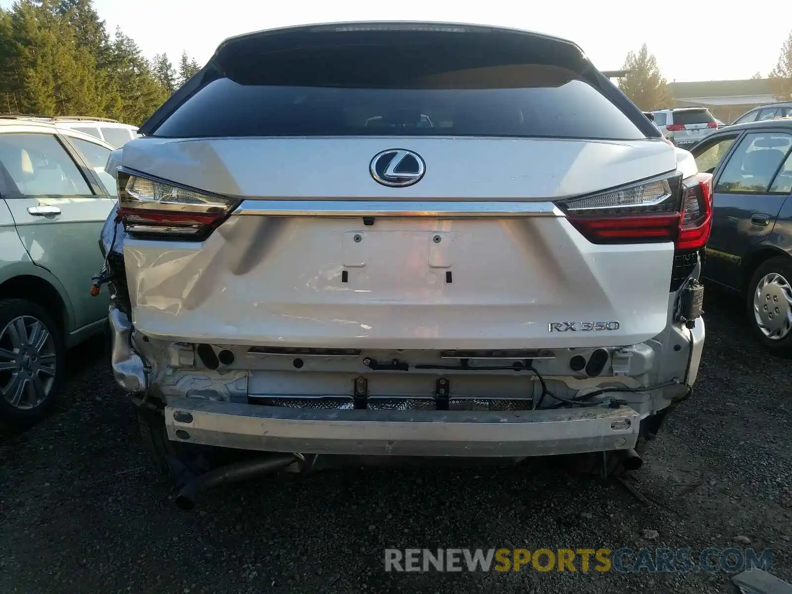 9 Фотография поврежденного автомобиля 2T2BZMCA5KC172278 LEXUS RX350 2019