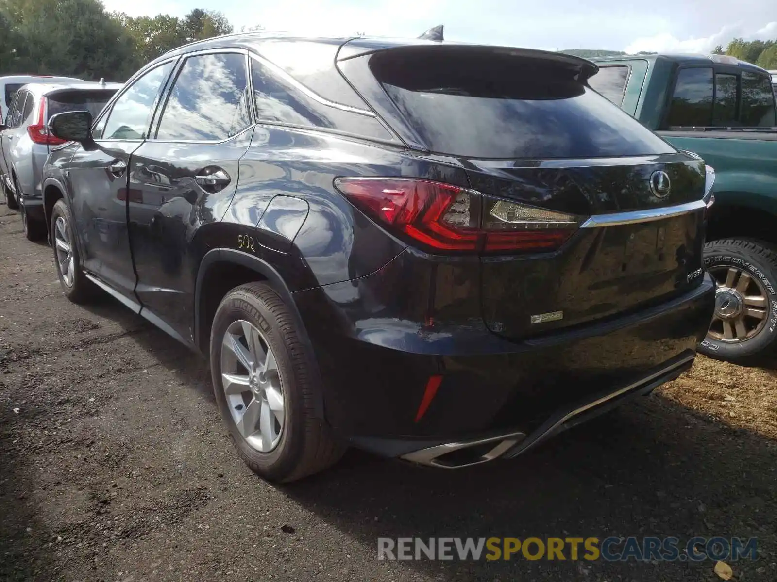 3 Фотография поврежденного автомобиля 2T2BZMCA5KC182437 LEXUS RX350 2019