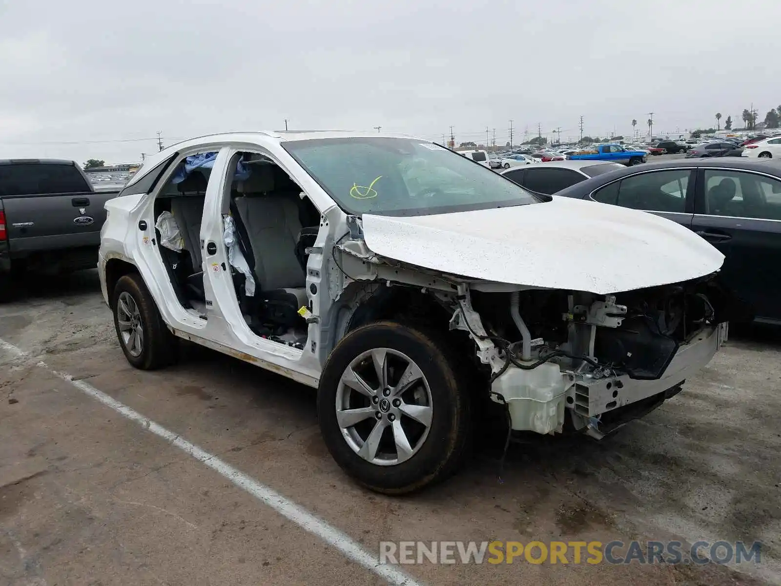 9 Photograph of a damaged car 2T2ZZMCA0KC136142 LEXUS RX350 2019