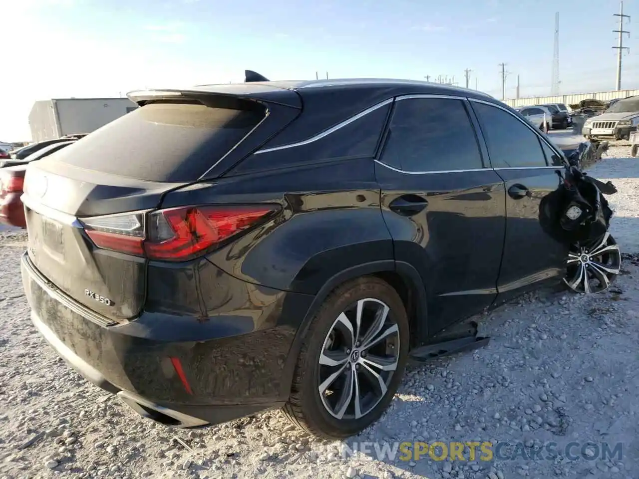 4 Фотография поврежденного автомобиля 2T2ZZMCA2KC118113 LEXUS RX350 2019