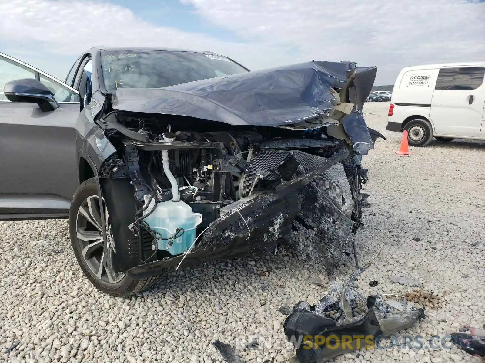 9 Фотография поврежденного автомобиля 2T2ZZMCA2KC141388 LEXUS RX350 2019