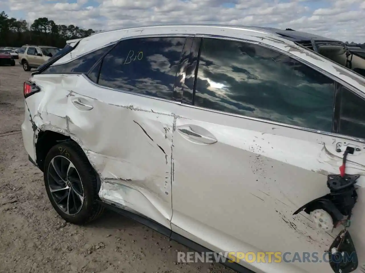 9 Photograph of a damaged car 2T2ZZMCA2KC150074 LEXUS RX350 2019