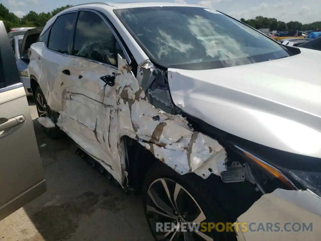 9 Photograph of a damaged car 2T2ZZMCA4KC129663 LEXUS RX350 2019