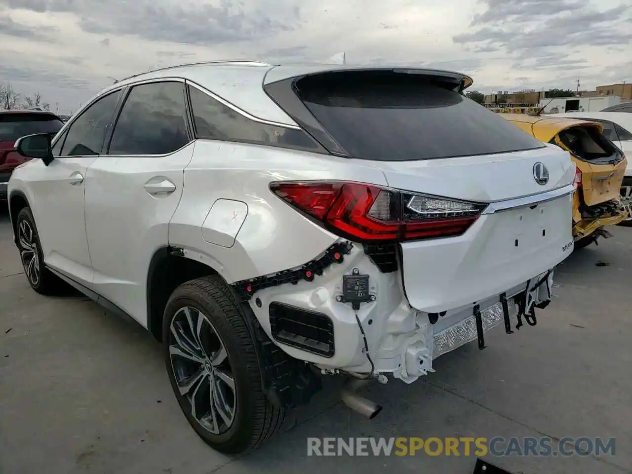 3 Фотография поврежденного автомобиля 2T2ZZMCA7KC131133 LEXUS RX350 2019