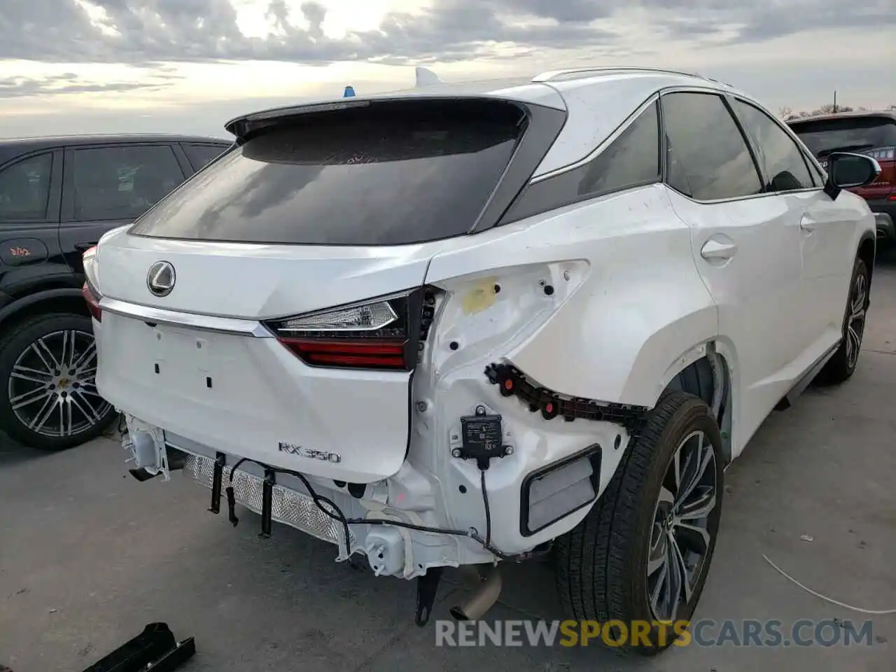 4 Фотография поврежденного автомобиля 2T2ZZMCA7KC131133 LEXUS RX350 2019