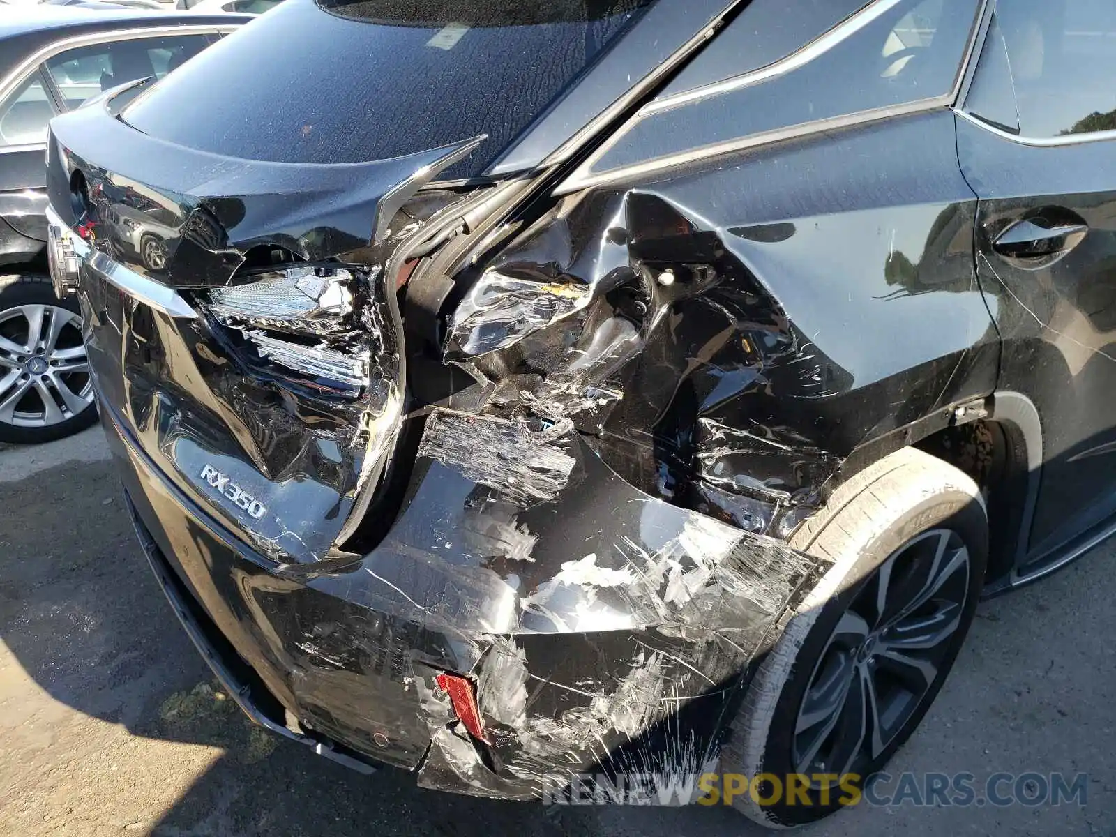 9 Photograph of a damaged car 2T2ZZMCA7KC145517 LEXUS RX350 2019