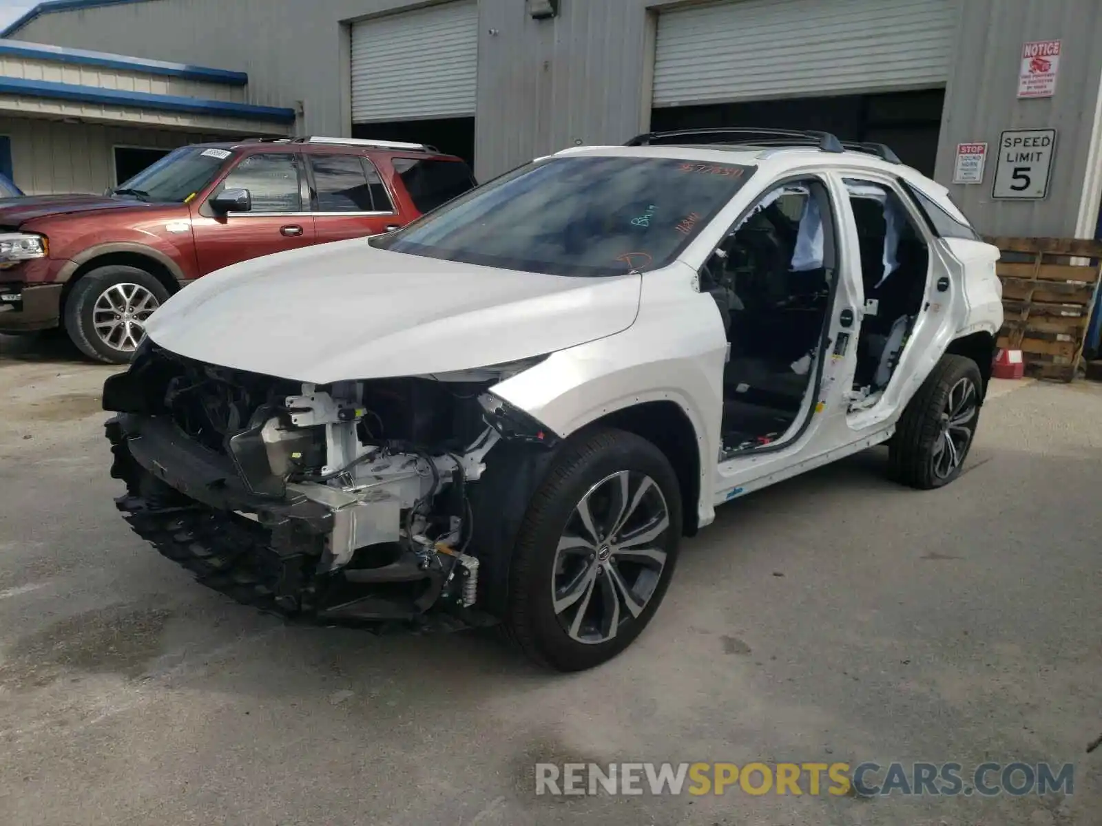 2 Фотография поврежденного автомобиля 2T2ZZMCA8KC144604 LEXUS RX350 2019