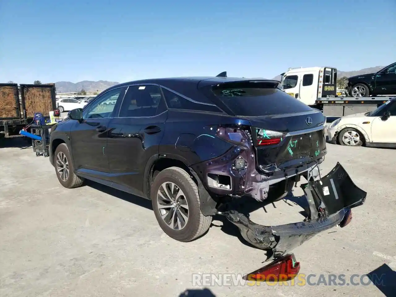 3 Фотография поврежденного автомобиля 2T2AZMAA7LC175425 LEXUS RX350 2020