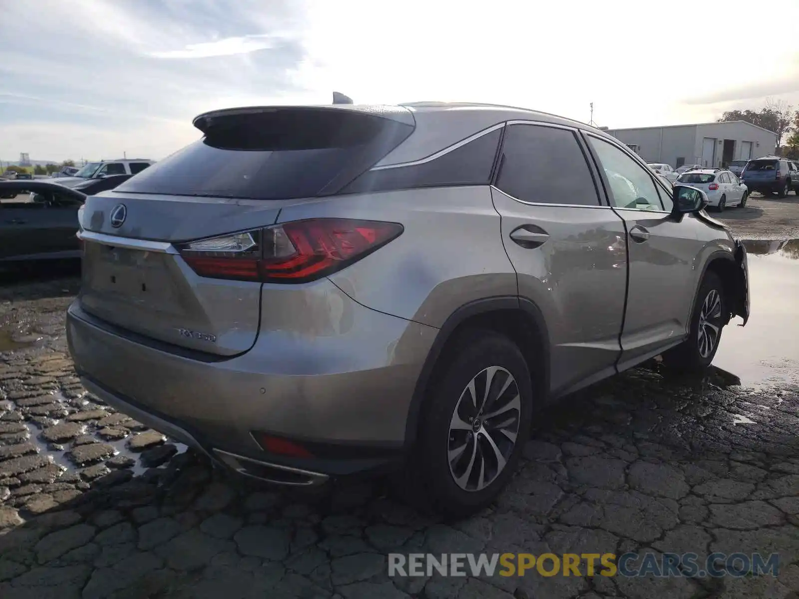 4 Фотография поврежденного автомобиля 2T2AZMDAXLC255412 LEXUS RX350 2020