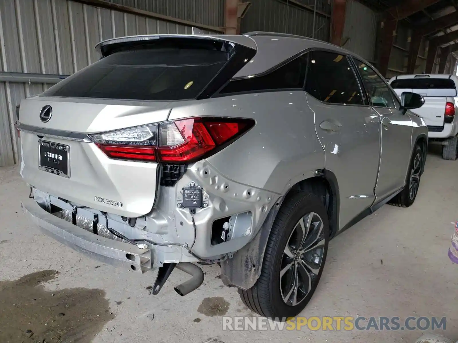 4 Фотография поврежденного автомобиля 2T2HZMAAXLC168760 LEXUS RX350 2020