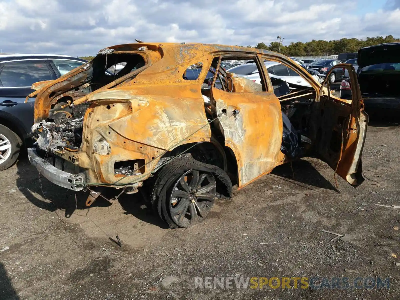 4 Photograph of a damaged car 2T2HZMDA1LC242286 LEXUS RX350 2020