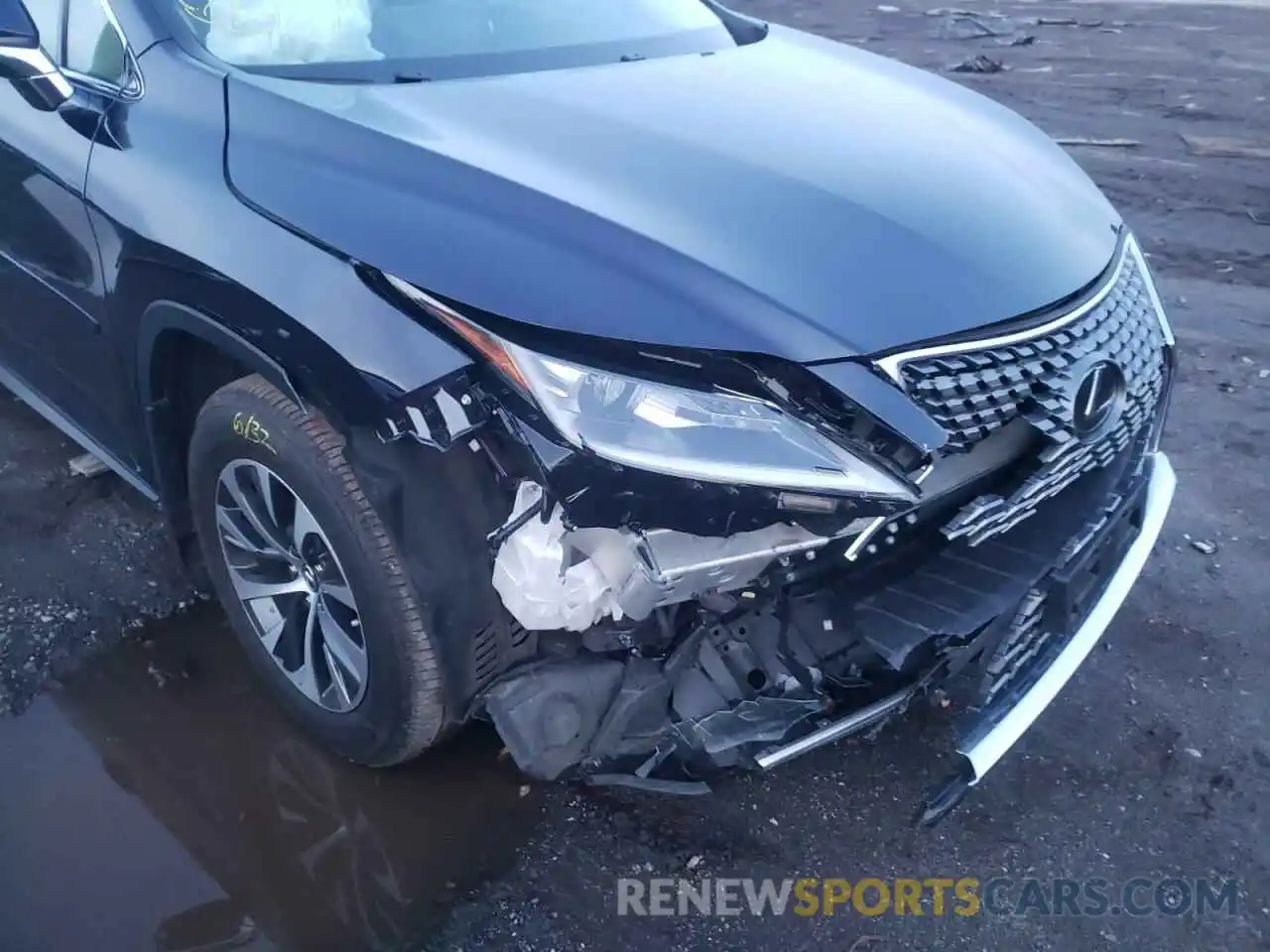 9 Photograph of a damaged car 2T2HZMDA5LC231162 LEXUS RX350 2020