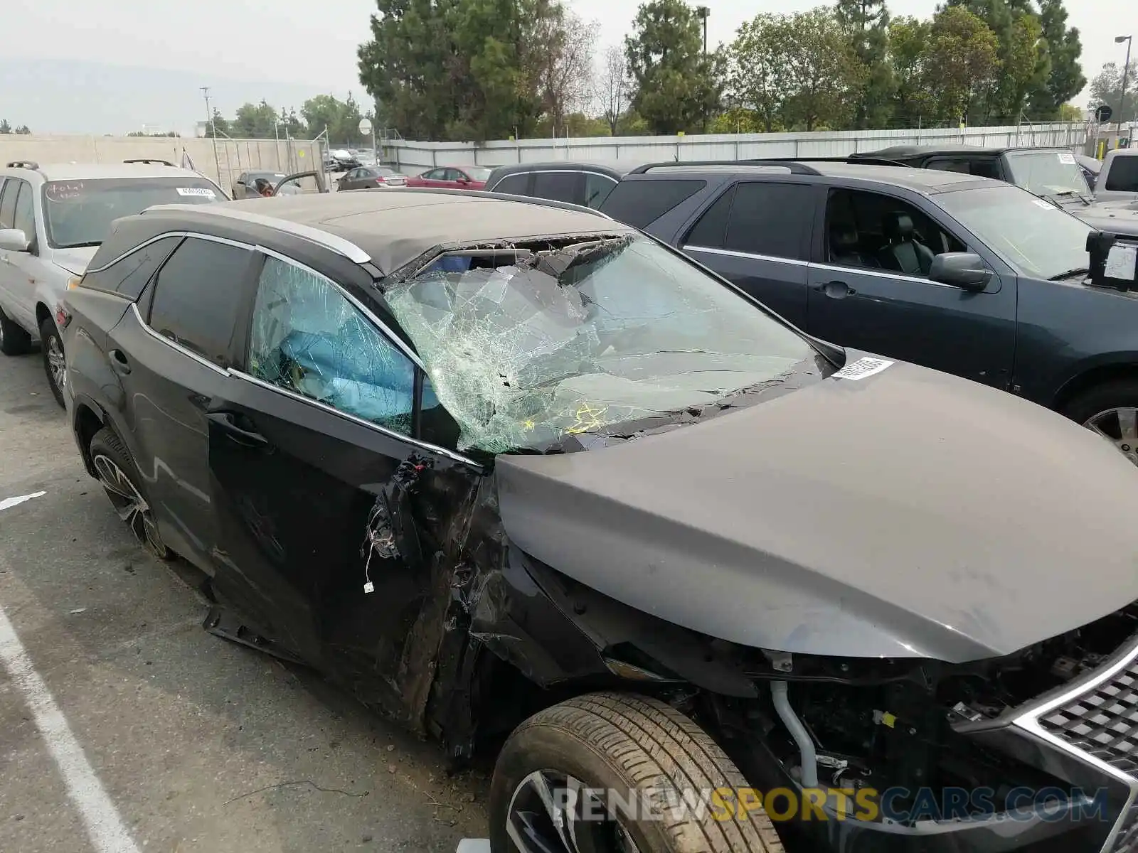 9 Photograph of a damaged car JTJHZKEA2L2014350 LEXUS RX350 2020