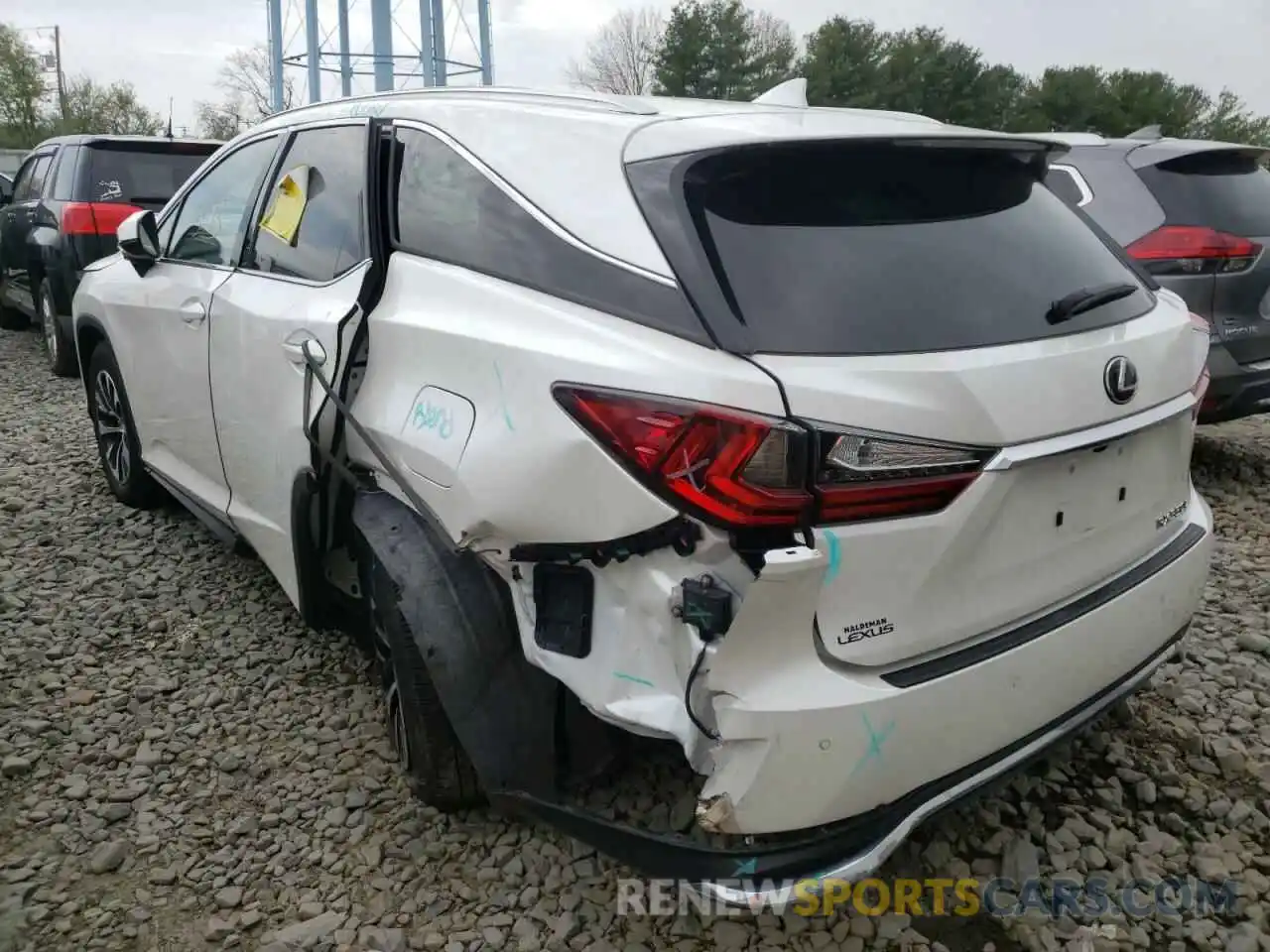 3 Photograph of a damaged car JTJHZKFA4L2024294 LEXUS RX350 2020