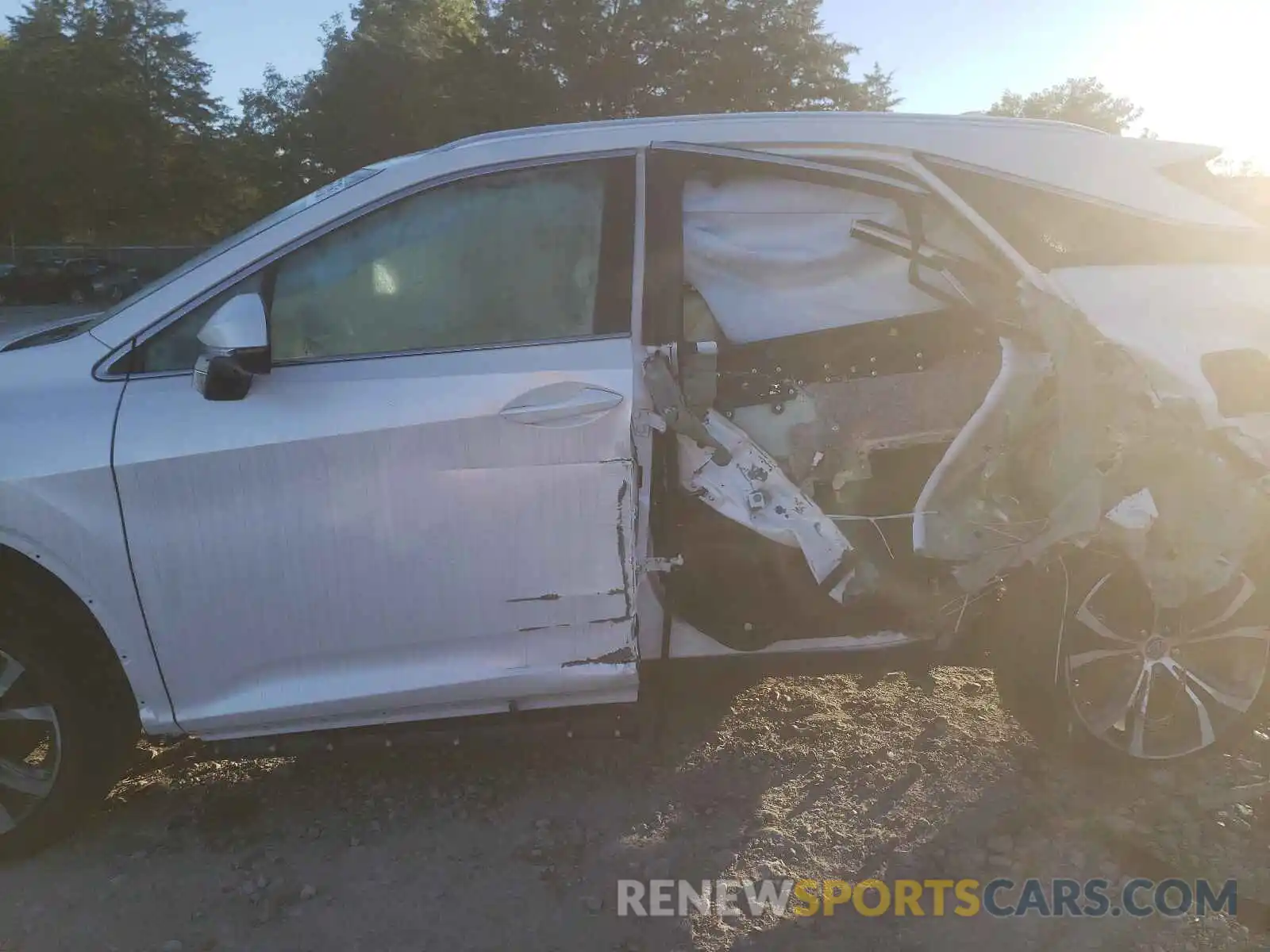 9 Photograph of a damaged car 2T2HZMAA2MC207519 LEXUS RX350 2021