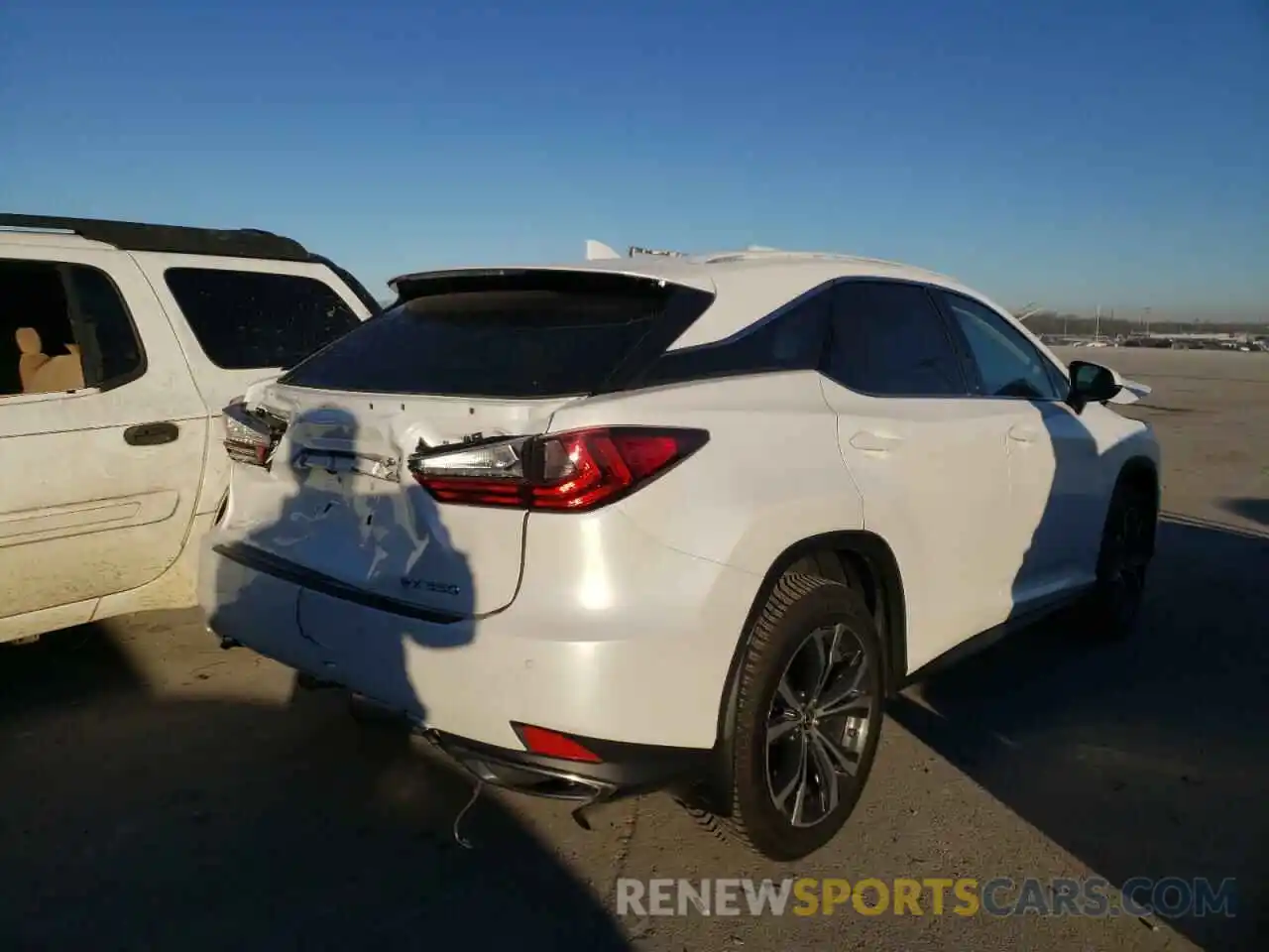 4 Photograph of a damaged car 2T2HZMDA8MC295682 LEXUS RX350 2021