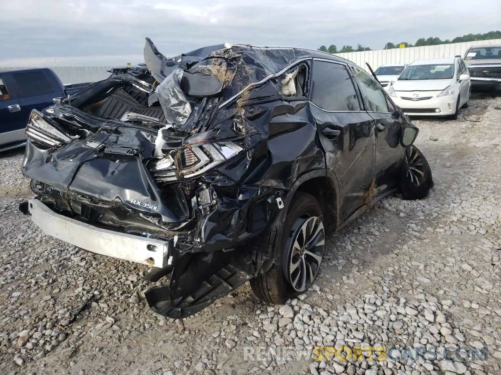 4 Photograph of a damaged car JTJHZKFA0M2027632 LEXUS RX350 2021