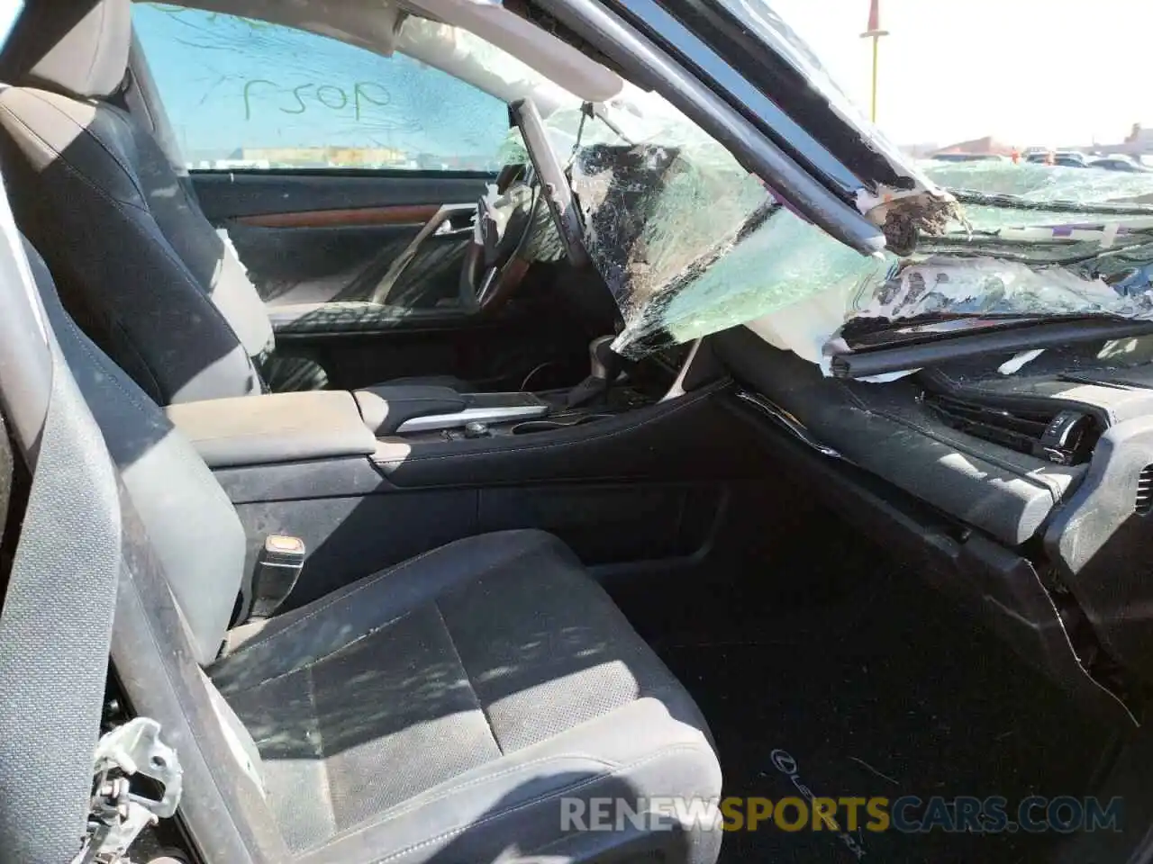 5 Photograph of a damaged car JTJHZKFA3M2030203 LEXUS RX350 2021