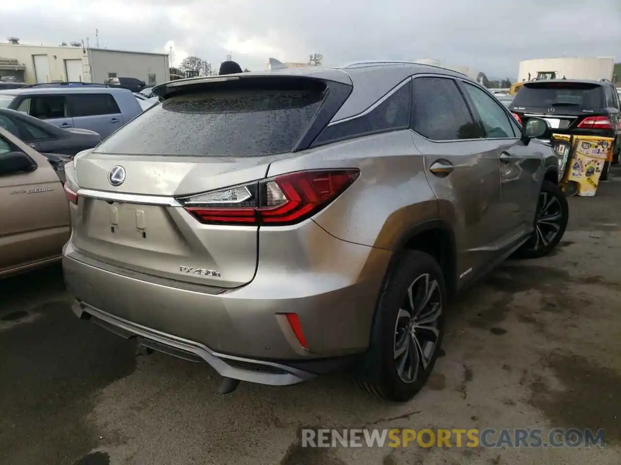 4 Photograph of a damaged car 2T2BGMCA0KC041426 LEXUS RX450 2019