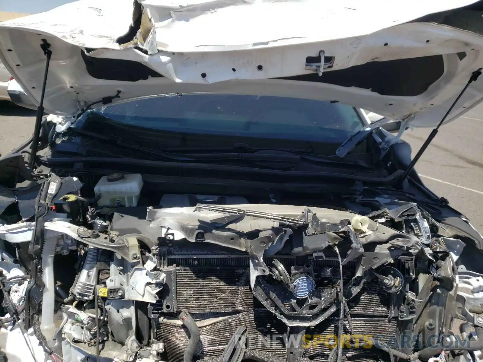 7 Photograph of a damaged car 2T2BGMCA3KC038648 LEXUS RX450 2019