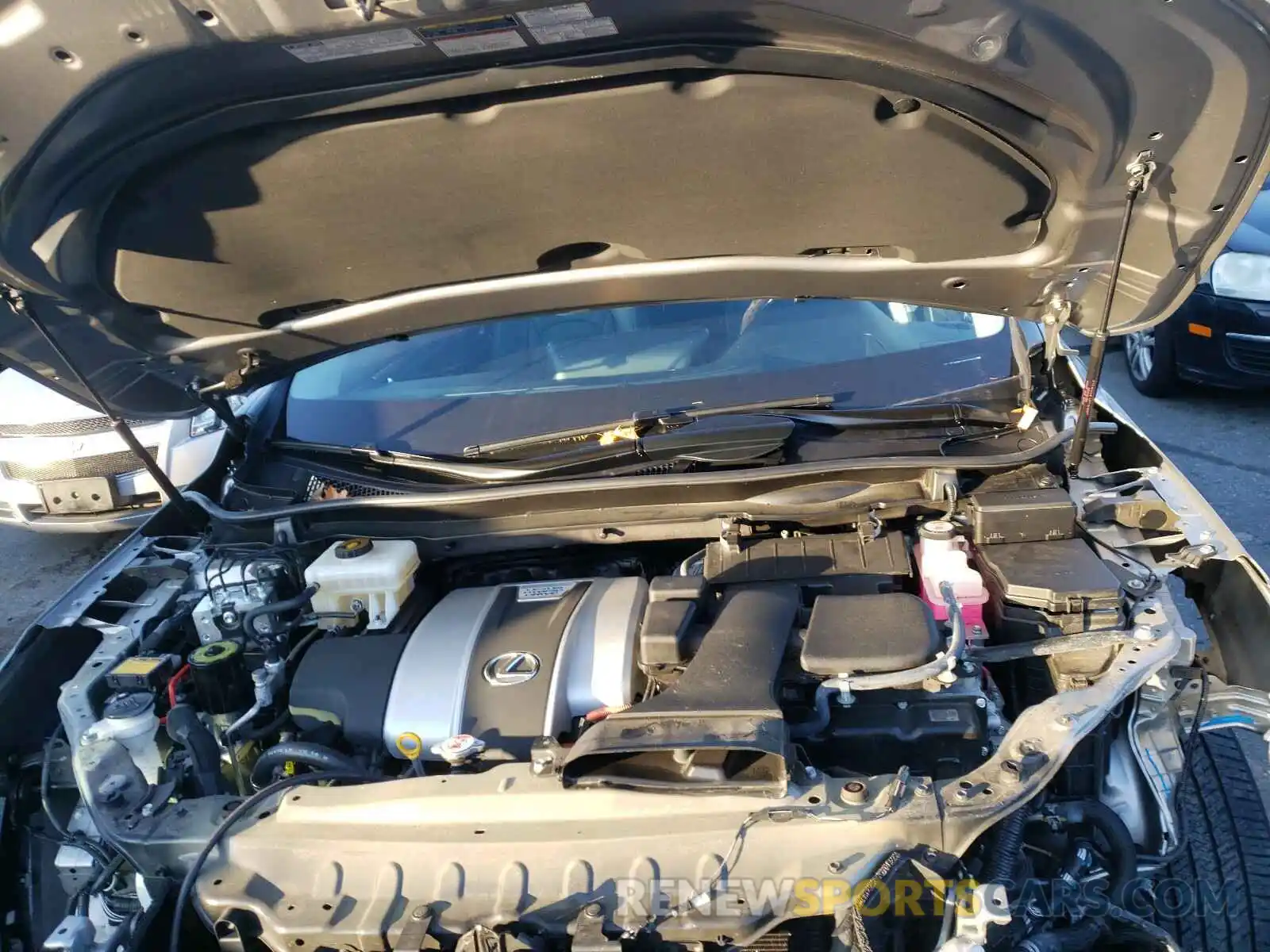 7 Фотография поврежденного автомобиля 2T2BGMCA3KC039668 LEXUS RX450 2019