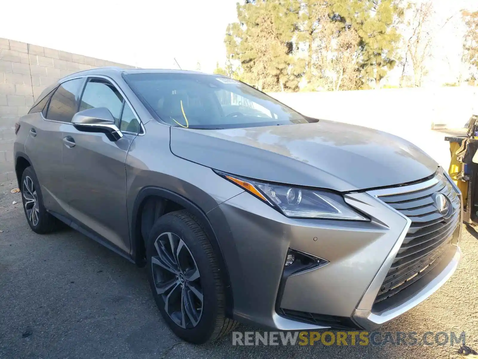 1 Photograph of a damaged car 2T2BGMCA4KC039405 LEXUS RX450 2019