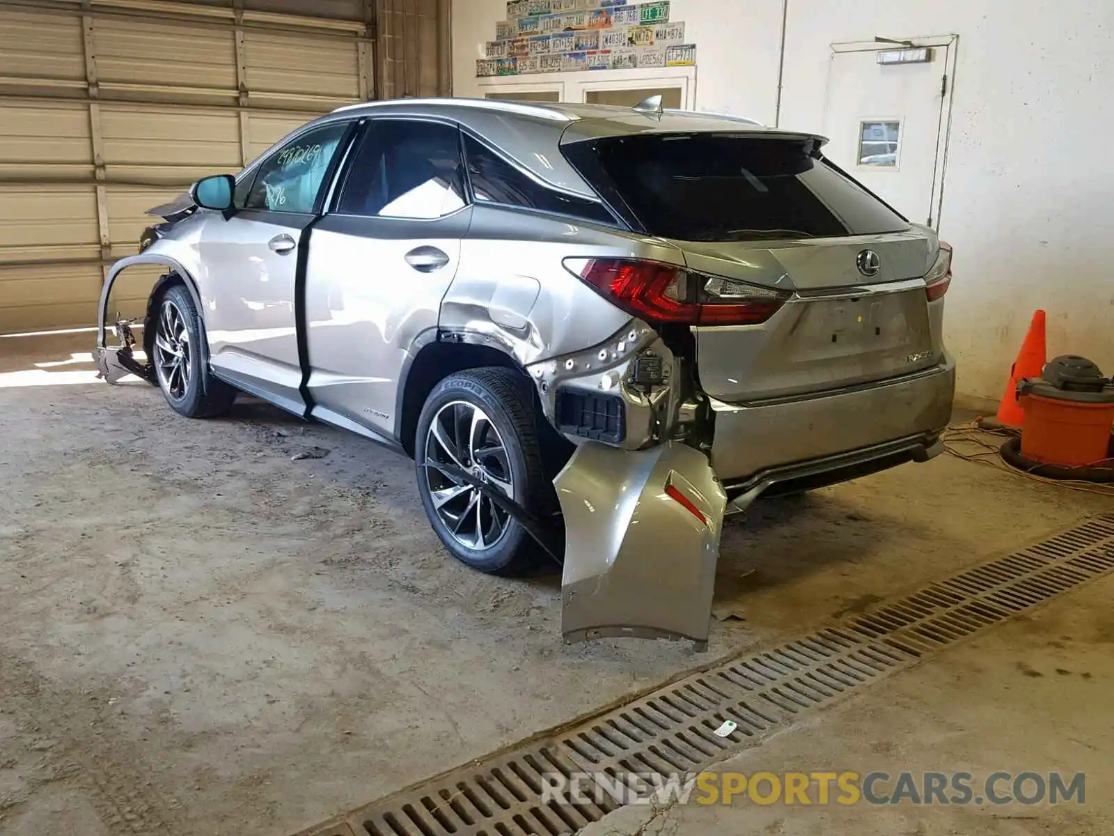 3 Photograph of a damaged car 2T2BGMCA6KC033184 LEXUS RX450 2019