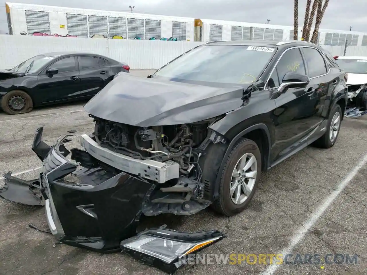 2 Фотография поврежденного автомобиля 2T2BGMCAXKC030045 LEXUS RX450 2019