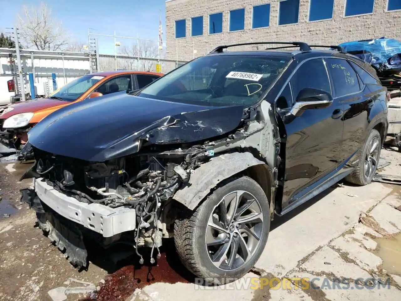 2 Фотография поврежденного автомобиля JTJDGKCA8K2007392 LEXUS RX450 2019