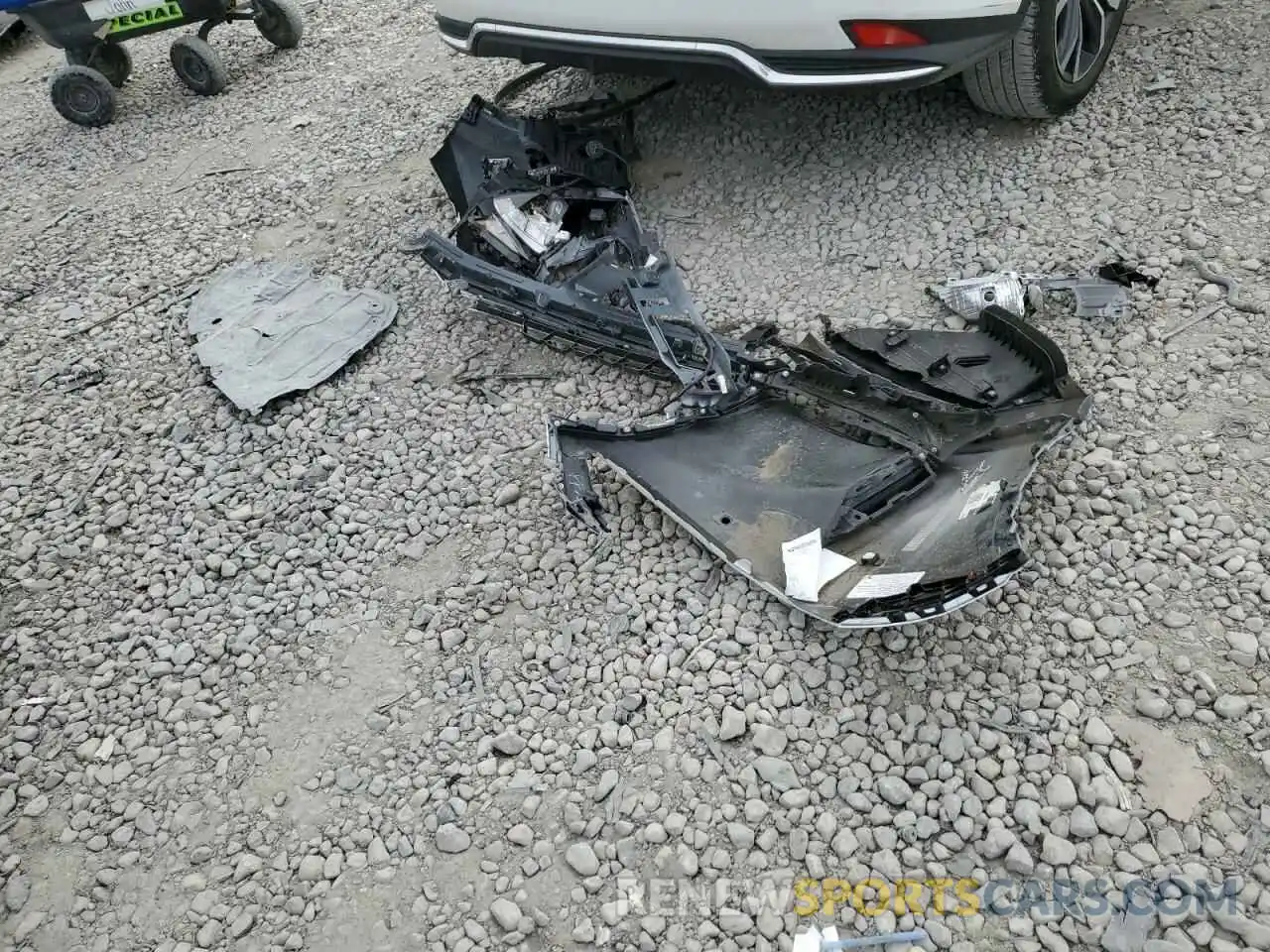 13 Photograph of a damaged car 2T2HGMDAXLC056297 LEXUS RX450 2020