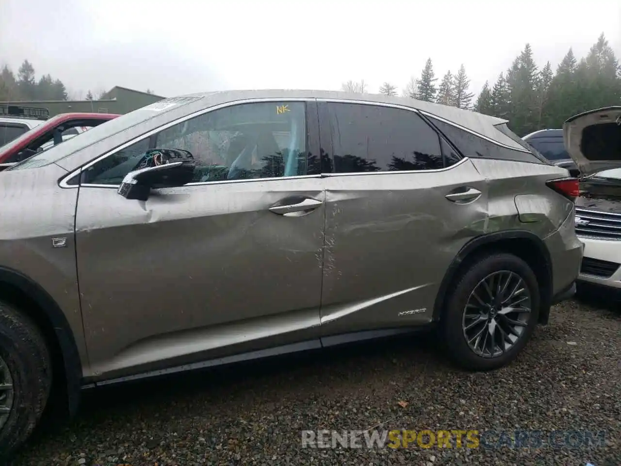 10 Photograph of a damaged car 2T2SGMDA9LC045183 LEXUS RX450 2020