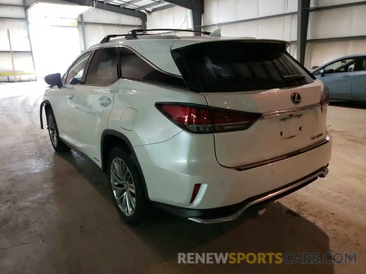 3 Фотография поврежденного автомобиля JTJJGKFA1L2009338 LEXUS RX450 2020