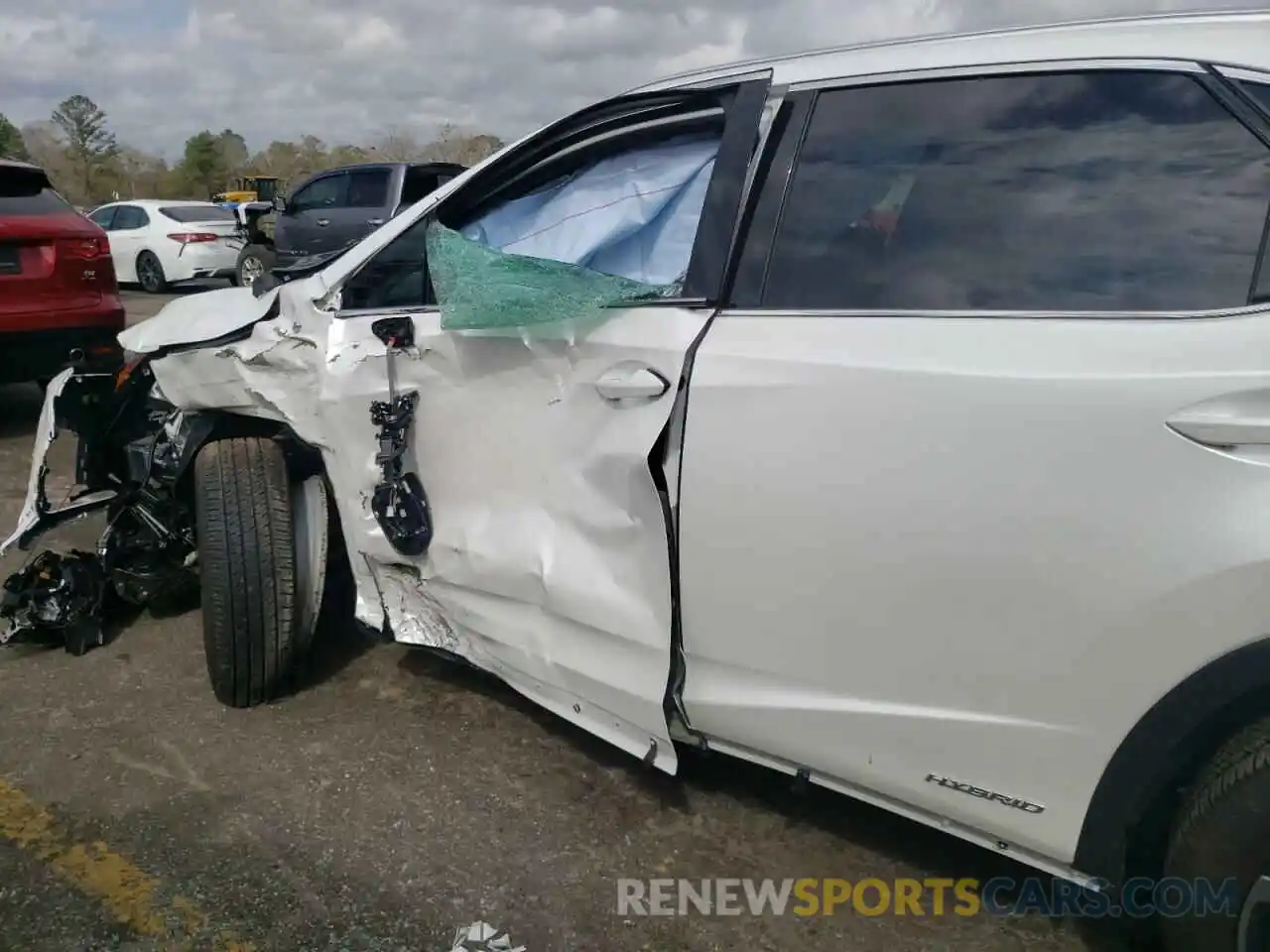 10 Photograph of a damaged car 2T2HGMDA1NC076425 LEXUS RX450 2022