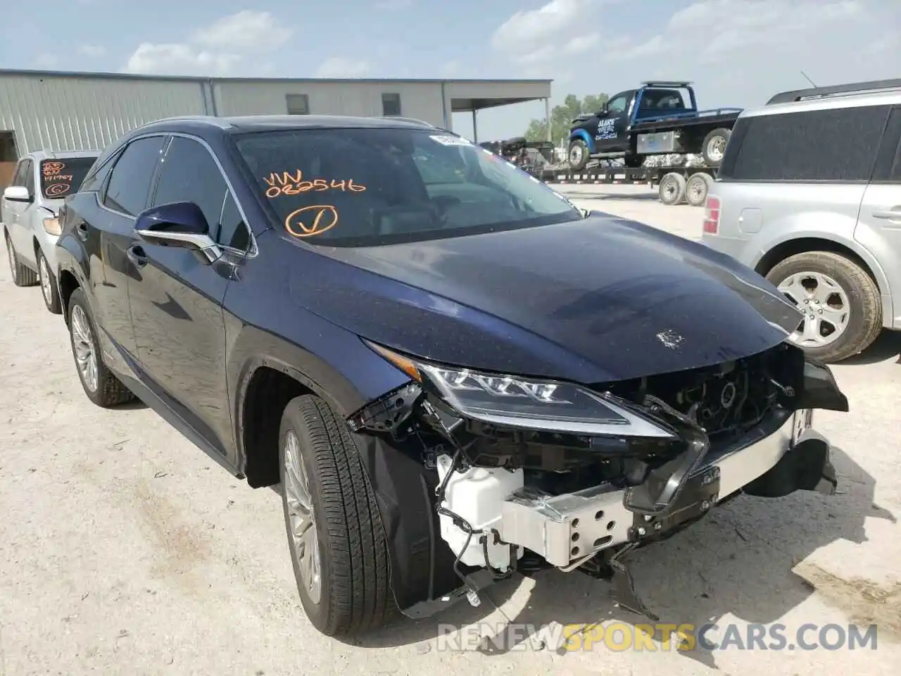 1 Фотография поврежденного автомобиля 2T2JGMDA8NC082546 LEXUS RX450 2022