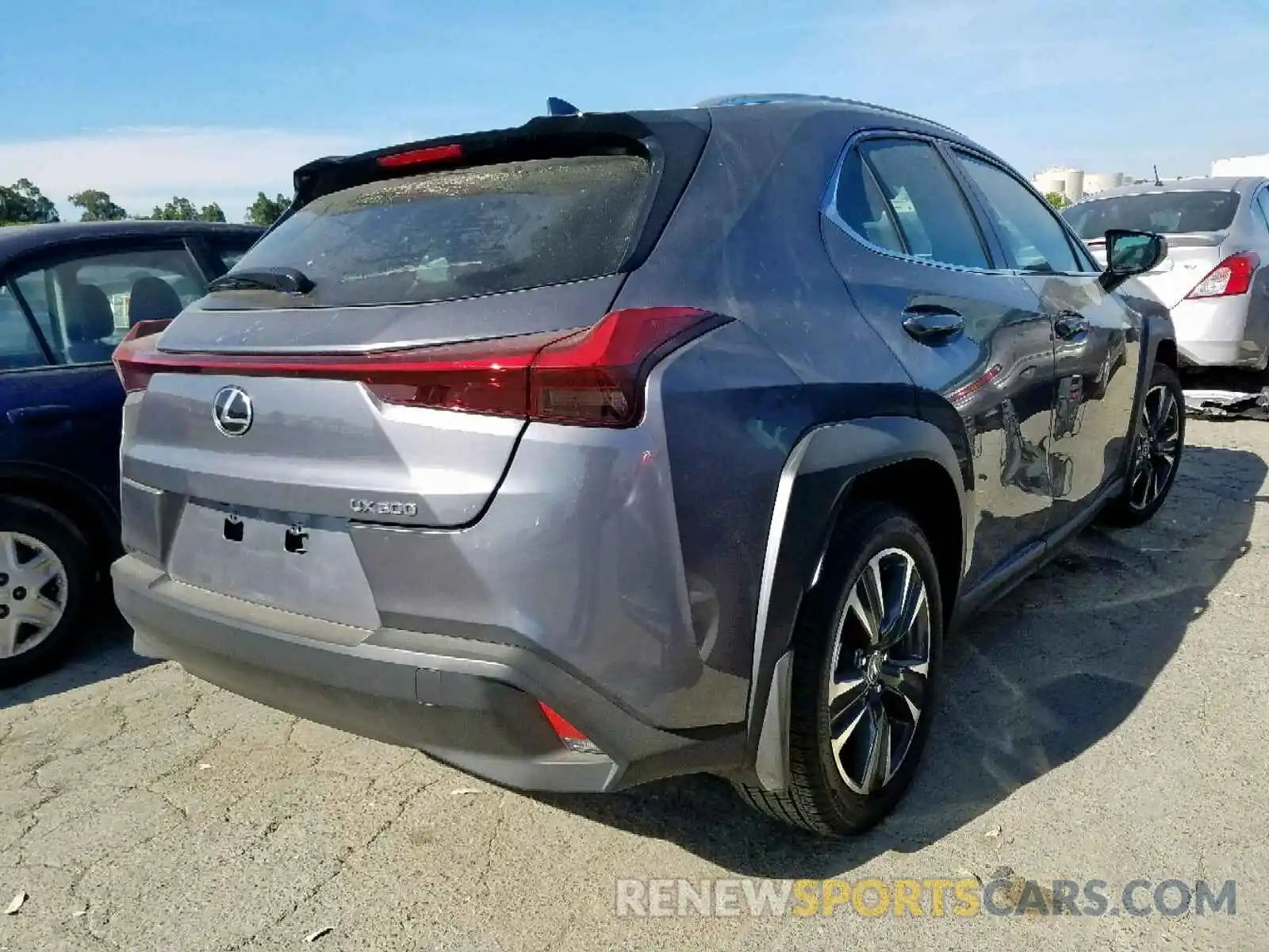 4 Photograph of a damaged car JTHY3JBH0K2000363 LEXUS UX 200 2019