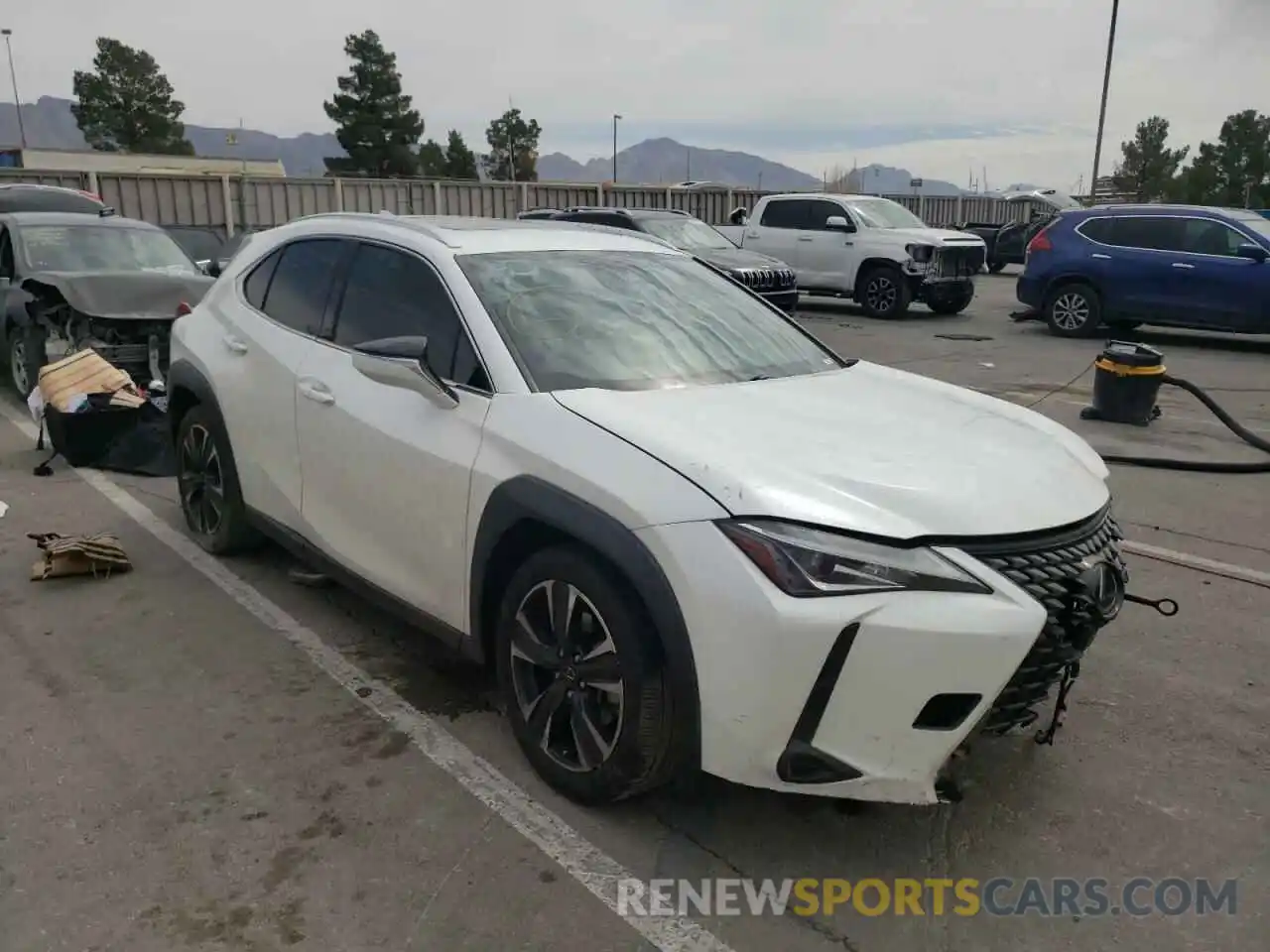 1 Photograph of a damaged car JTHY3JBH0K2013050 LEXUS UX 200 2019