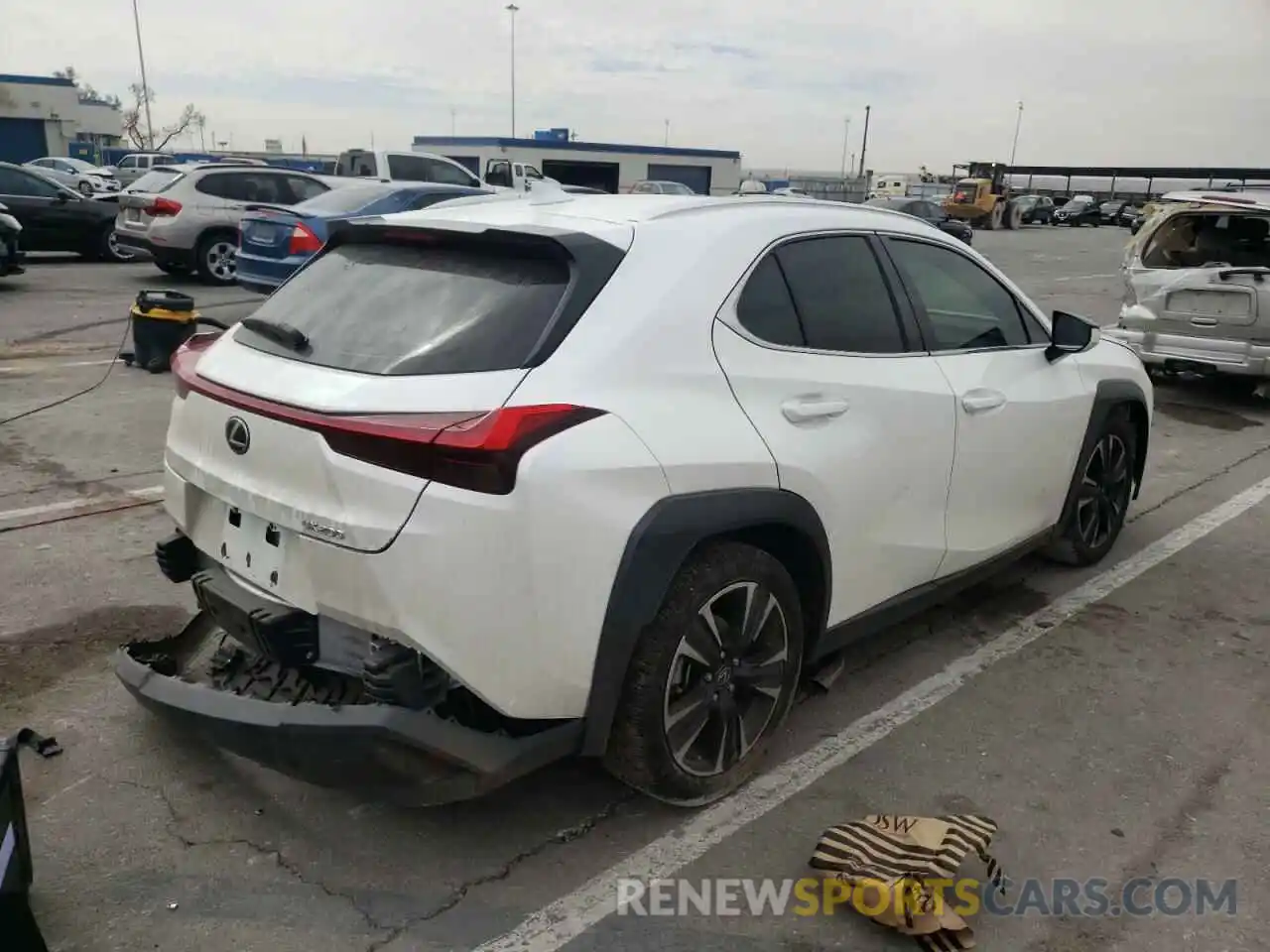 4 Photograph of a damaged car JTHY3JBH0K2013050 LEXUS UX 200 2019