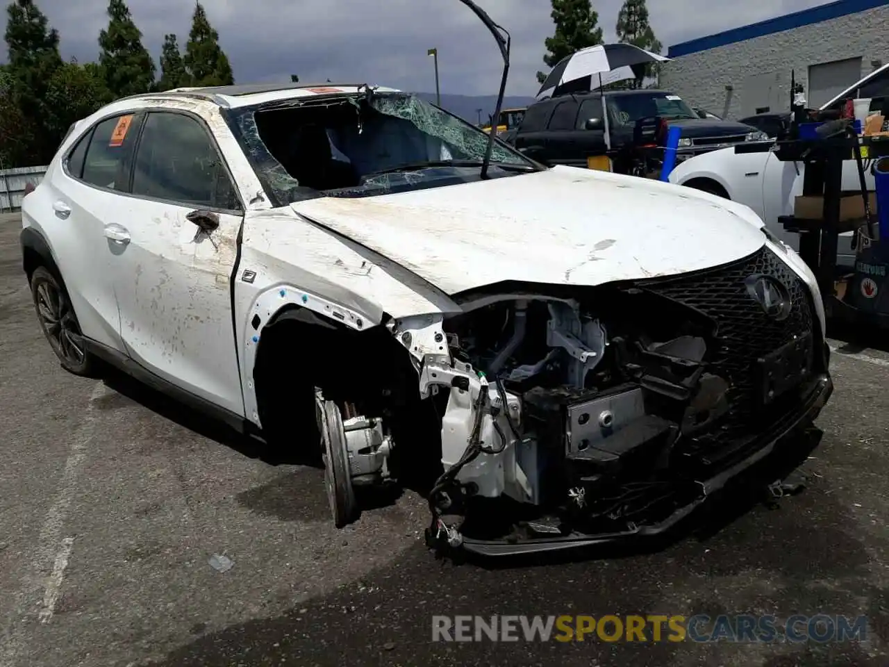 1 Photograph of a damaged car JTHY3JBH1K2006771 LEXUS UX 200 2019