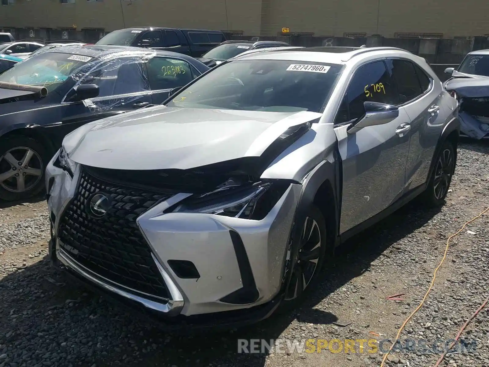 2 Фотография поврежденного автомобиля JTHY3JBH2K2006388 LEXUS UX 200 2019