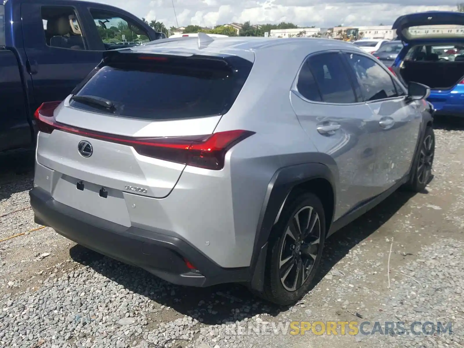 4 Фотография поврежденного автомобиля JTHY3JBH2K2006388 LEXUS UX 200 2019