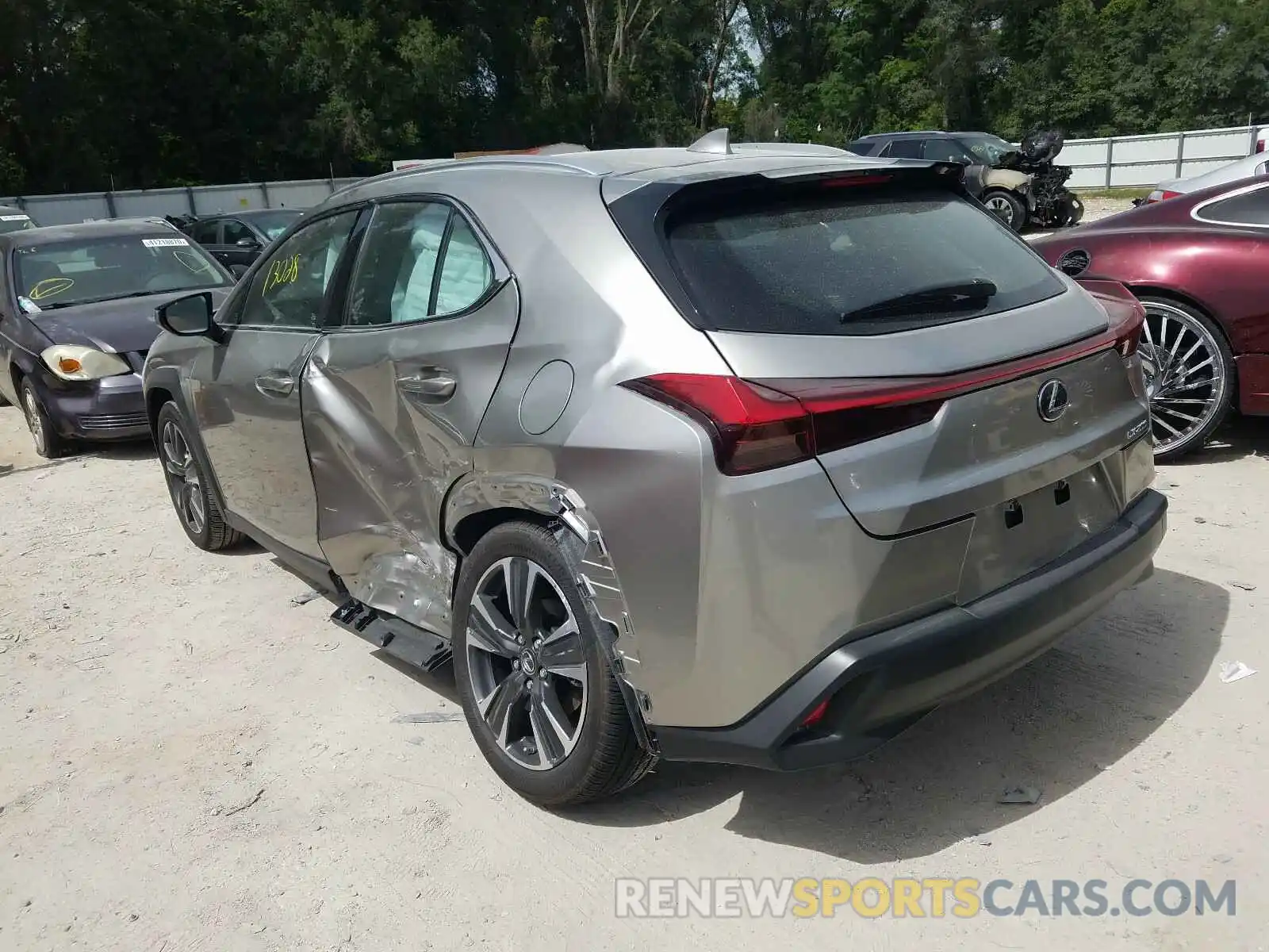 3 Фотография поврежденного автомобиля JTHY3JBH3K2002589 LEXUS UX 200 2019