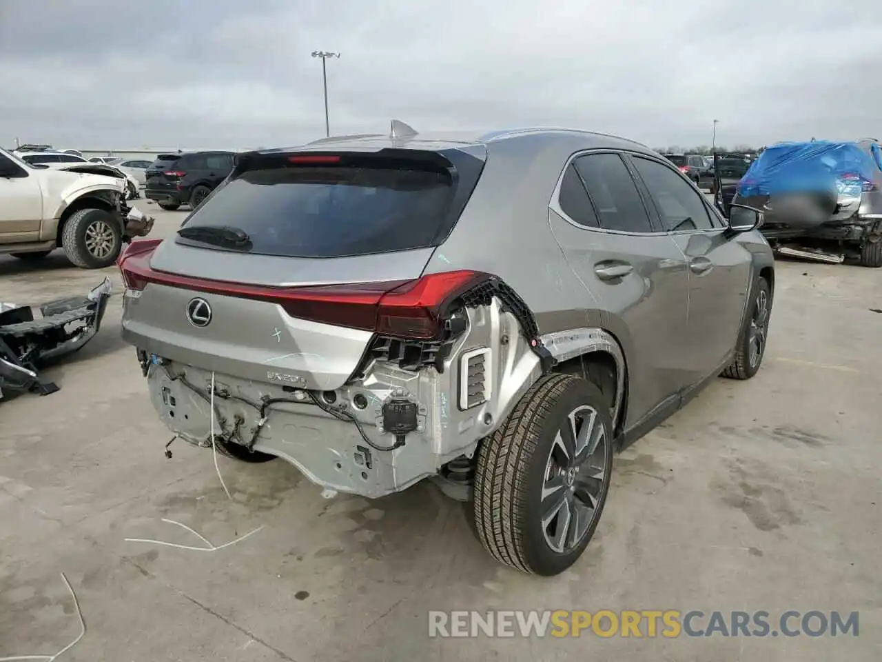 3 Фотография поврежденного автомобиля JTHY3JBH3K2006383 LEXUS UX 200 2019