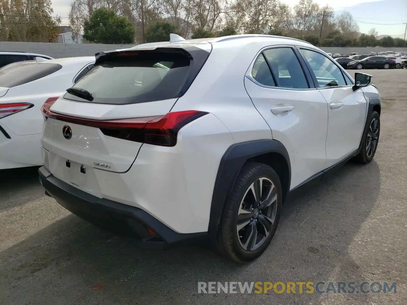 4 Photograph of a damaged car JTHY3JBH3K2015648 LEXUS UX 200 2019