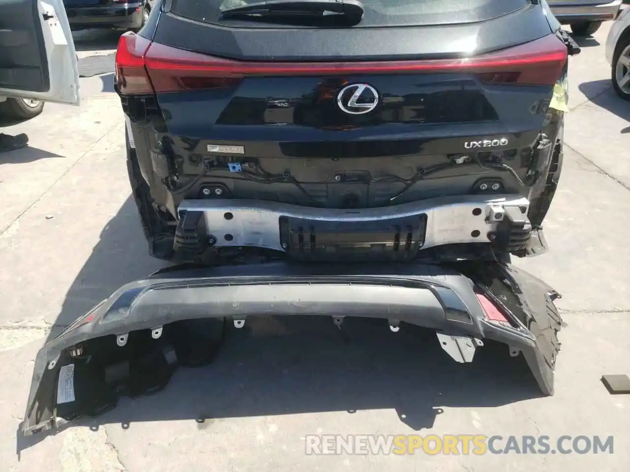 9 Photograph of a damaged car JTHY3JBH5K2004621 LEXUS UX 200 2019