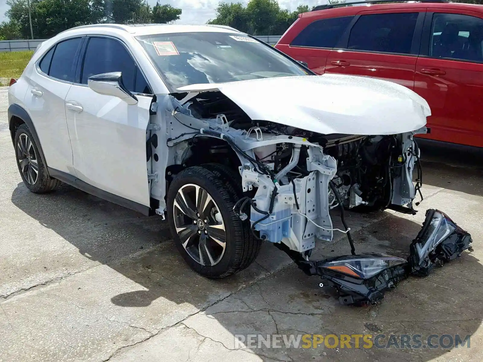 1 Photograph of a damaged car JTHY3JBH5K2006370 LEXUS UX 200 2019