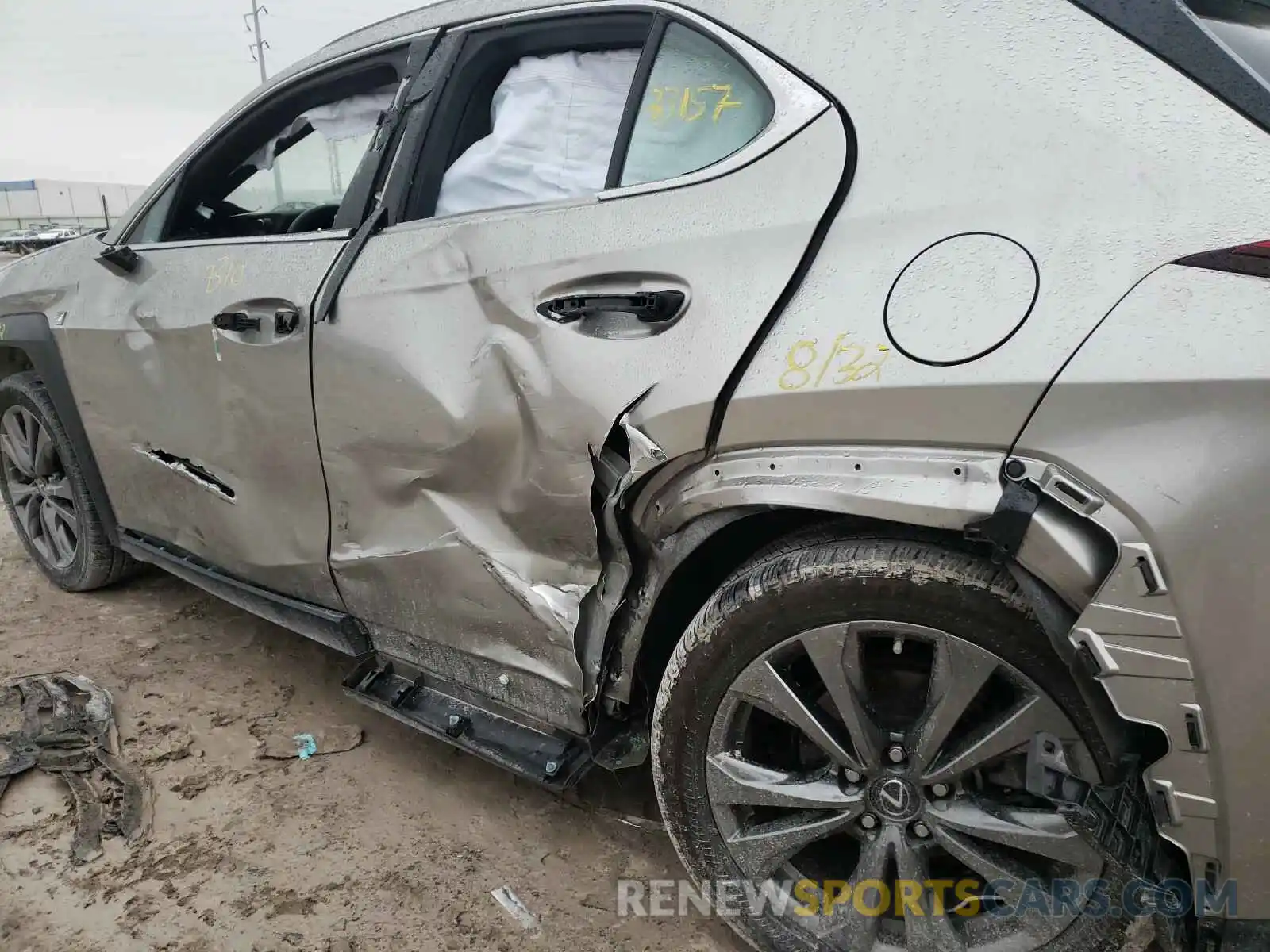 9 Photograph of a damaged car JTHY3JBH6K2002375 LEXUS UX 200 2019