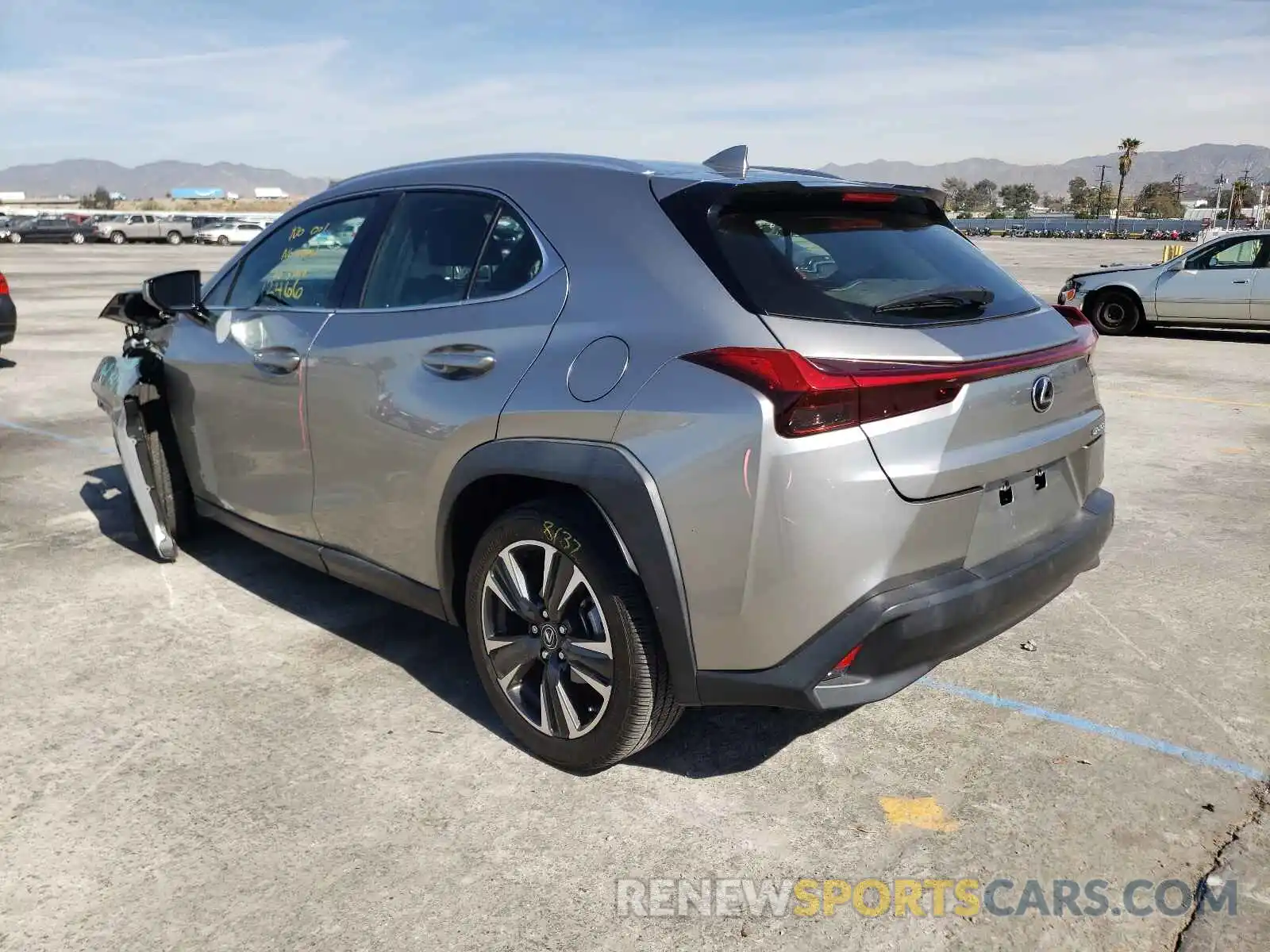 3 Фотография поврежденного автомобиля JTHY3JBH7K2007794 LEXUS UX 200 2019